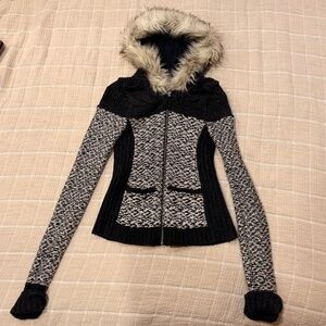 Anthropologie Sleeping on Snow Knit Zip Hoodie with Faux Fur Trim – XS